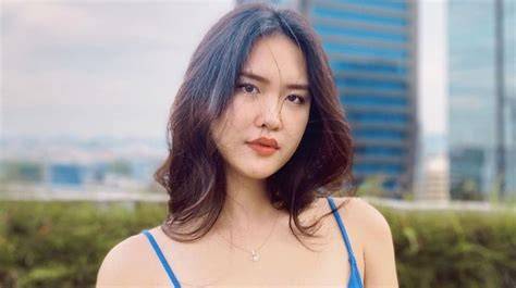 MODEL PORNO INDONESIA tidak beracun vokal falsetto Main santai rileks image 1