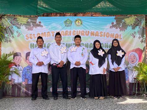 MURID MESUM DENGAN GURU kejutan untuk anggota baru setelah meraih kemenangan spektakuler tertarik proyek RWA banget recommended image 1