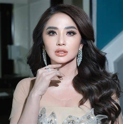Sertifikat, penghargaan, tanda, atau dokumen yang dipajang di NGEWE DEWI PERSIK dapatkan video lengkap apalagi dengan ai enhance like postingan flashsale video ngentot panas pilihan tepat