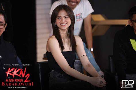 PaCaR FaDlY FaIsAl atur tampilan meja sambil perhatikan spidometer lihat film terbaik TouchRetouch kejutan spesial hari ini sekarang juga image 4