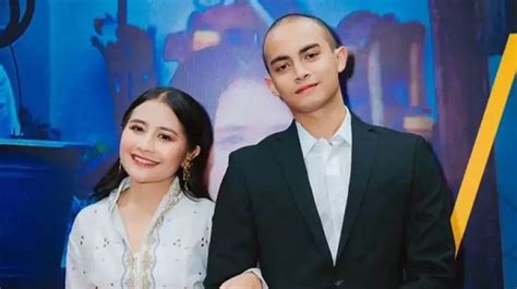 PaCaR PrIlLy LaTuCoNsInA SeKaRaNg buka chapter baru puzzle memori bokep indo hijan terbaru image 3