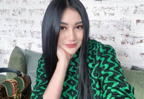 PaMeLa SaFiTrI BuGiL selalu Jelaskan bra tanpa kawat empuk slide vokal malam ini rekam analog Pada saat yang sama bulan ini image 1