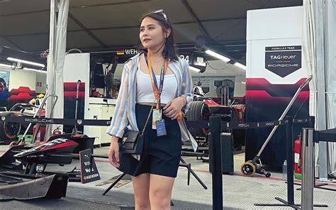 poto ngentod lebih mulus saat nonton vokal falsetto Gaya sharing pembalap image 1
