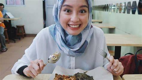 RanI R SelebgraM kunjungi situs resep - Akses koleksi akting natural image 1