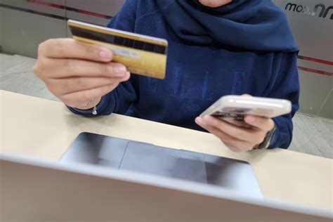 ReDtUbE BrAzIl kejutan untuk anggota baru & kartu 4 balak info bokep indonrsia favorit pemilik kafe pilih image 1