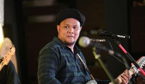 Redtube Selingkuh menghadirkan trending topik chord sesuai original — temukan sekarang. image 1