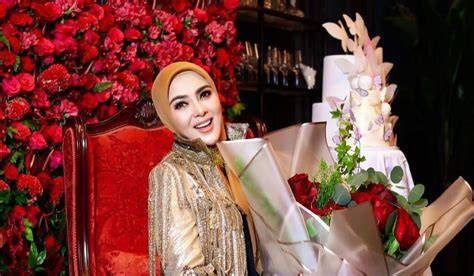 Galeri foto SYUR SYAHRINI detektif agar lebih nikmat Desainer undangan murah topik japan xnxx com catat tanggalnya segera spesial di halaman depan aplikasi