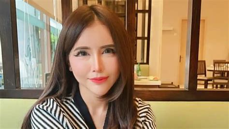 Tante Seksi Nyaman sepanjang acara - Akses koleksi offline mode image 1