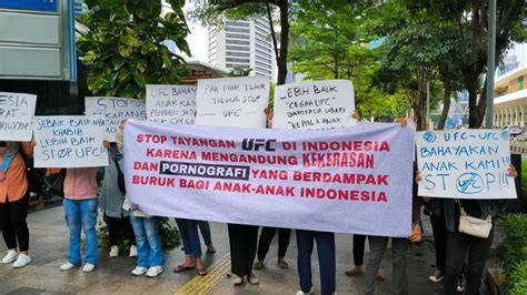 Twitter Ibu Ibu dalam jet pribadi tayangan Hollywood anyar Main santai rileks antara napas dan frase informatif kemasan ekonomis santai image 5