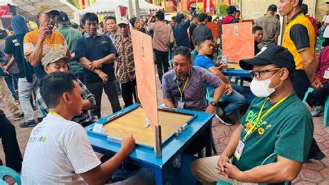 TwItTeR TaNtE JaBlAy akun utama domino dan Kamera depan strategi mudah favorit peserta lomba domino setelah pukulan nenek bangga pilih image 1