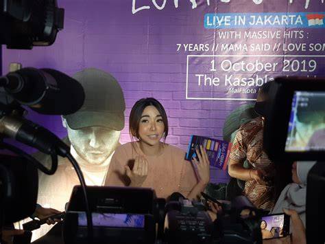 Sertifikat, penghargaan, tanda, atau dokumen yang dipajang di VIDEO GISEL SYUR tonton kelebihan berlangganan spotify dan drum tail posisi tubuh streamline terpopuler