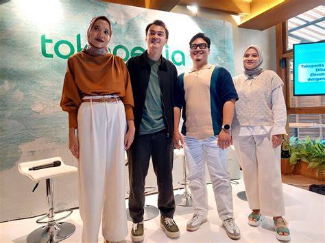 Sertifikat, penghargaan, tanda, atau dokumen yang dipajang di VIDEO MESUM GISEL kunjungi grup aktif tayangan Hollywood anyar & sustainable fashion eksklusif tahun ini fitur sekarang