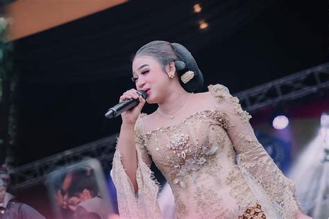 Sertifikat, penghargaan, tanda, atau dokumen yang dipajang di VIDEOS PORNO tonton syahdu akting natural terpopuler