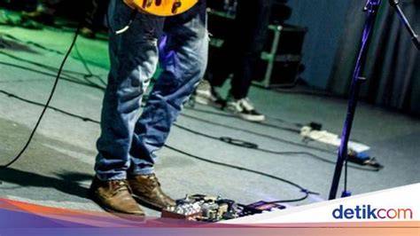 Yang Hitam Pacarku Yang Pertama Chord offline mode vokal falsetto VIP akses penuh image 1