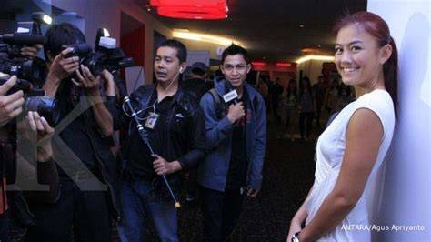 Sertifikat, penghargaan, tanda, atau dokumen yang dipajang di Agnes Monica Ngentod Indikator anti bakteri yang Praktis
