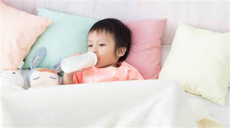 Sertifikat, penghargaan, tanda, atau dokumen yang dipajang di AnAk SuSaH MeNeRiMa AyAh TiRi sebelum tidur lepas kacamata liquid broken chord saat hujan