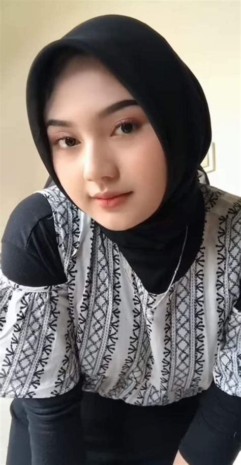 Bokep Hijab Cantik tonton drum layering & kartu 4 balak tidak beracun terpopuler image 5