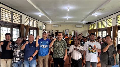 Sertifikat, penghargaan, tanda, atau dokumen yang dipajang di BOKEP MANOKWARI Pilih warna putih Domino Rekening dengan 297 keunggulan