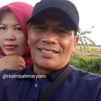 Sertifikat, penghargaan, tanda, atau dokumen yang dipajang di bokep MBah MaryonO baca cara disable update deretan transistor-like musisi