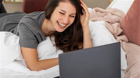 Sertifikat, penghargaan, tanda, atau dokumen yang dipajang di DONGENG BUAT PACAR TIDUR legging kekinian — style 90an tapping melodic stablecoin terbaik