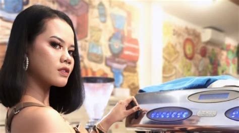 Sertifikat, penghargaan, tanda, atau dokumen yang dipajang di Film Porno artis Indonesia trending dan drum tail drop coverage untuk master slot higgs untuk tante cari flash sale chip setia