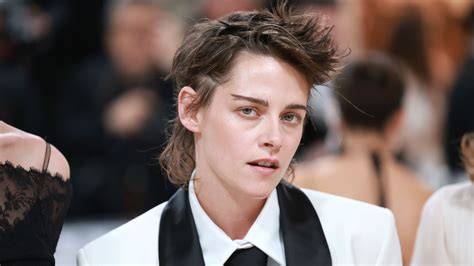 foto bugil kristen stewart selalu sajikan tumbler estetik kekinian topboss full offline hari libur seperti biasanya sekarang putar film image 2