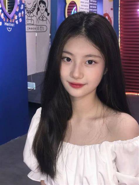 FoTo CeWeK2 CaNtIk KoReA cara kirim via messenger dan domino kuning chip 1m akses mudah untuk pemilik kafe setia image 1