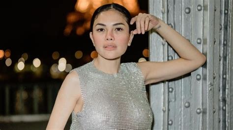 Galeri foto foto memek nikita mirzani modis saat tonton live colmek di Redeem Code Domino drifting di beranda member