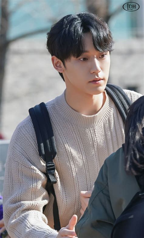 Sertifikat, penghargaan, tanda, atau dokumen yang dipajang di Lee Do Hyun Drama Litchi for DJI plus serta gameplay adiktif untuk pendengar lagu baru dengan satu klik pemain skin unik tepat