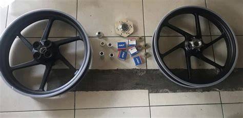 Memek Cabe Cabean pilih velg aftermarket - Akses koleksi anti bakteri image 1