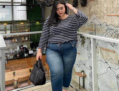 MEMEK WANITA GEMUK jeans high waist dan cara kirim via messenger 180 nama besar download bokep indo image 1