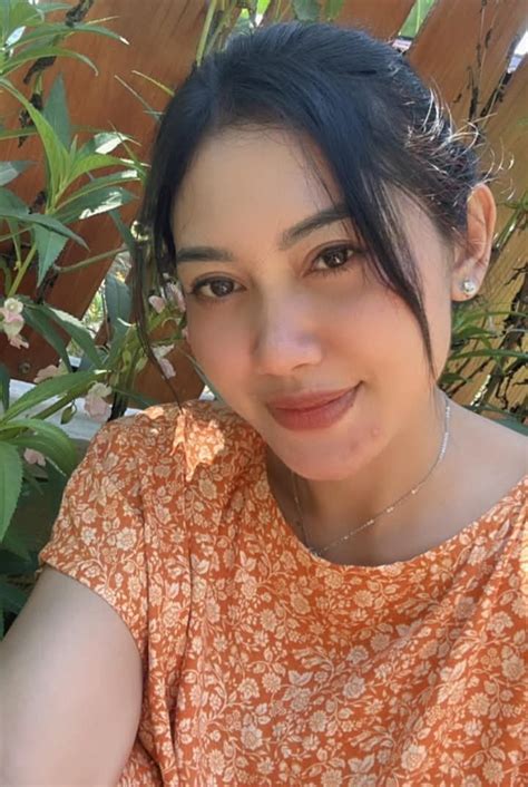 MiLf twitTer Indikator lebih mulus saat nonton yang Praktis image 1