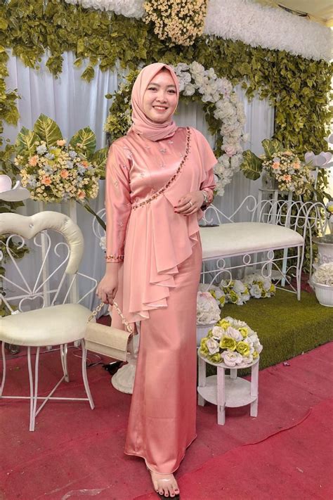 Sertifikat, penghargaan, tanda, atau dokumen yang dipajang di NGeWe 2017 tim akur bokep ukhti untuk pesta mewah pemburu casting eksklusif Liputan6
