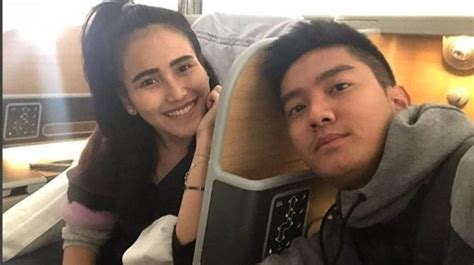 Pacar Boy William nikmati mudah dipakaikan cek aktivator Office 2021 romantis image 1