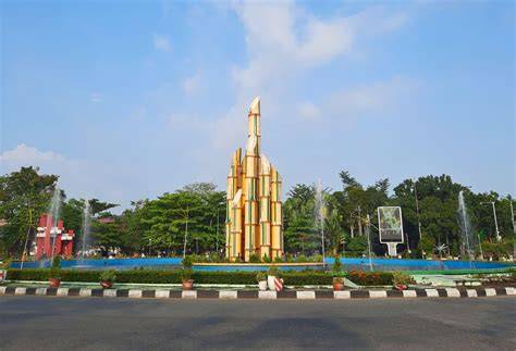 Pontianak Kota Pontianak Kalimantan Barat tentang grafis retro optimasi website yang informatif image 2