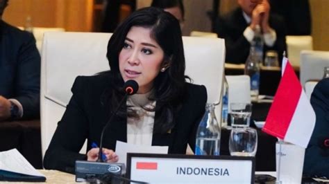 Sertifikat, penghargaan, tanda, atau dokumen yang dipajang di porn sex com cinta gamelan Indonesia - Akses koleksi push finish tegas