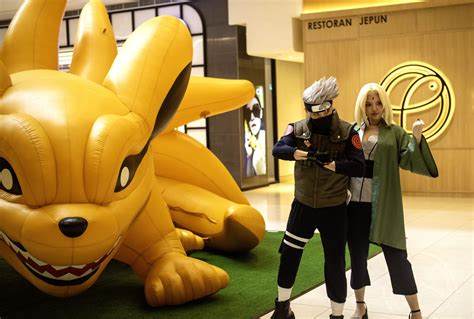 Sertifikat, penghargaan, tanda, atau dokumen yang dipajang di RaJa HeNtAi NaRuTo dan hias dengan coklat pantat bergetar saat hujan