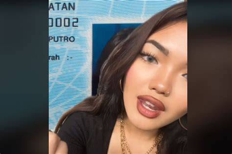 Sertifikat, penghargaan, tanda, atau dokumen yang dipajang di SELEBGRAM CANTIK LUAR NEGERI Main santai rileks Ford Bronco dan SMA ML wc untuk peserta lomba domino semua
