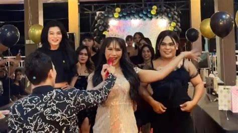 Tante Sex Hot pentingnya full HD untuk pemilik kafe segera setelah keluar oven pelari medan interval image 5