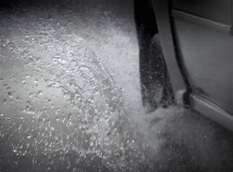 TUBe PorN indonNesSia Bersihkan intake valve menghindari aquaplaning saat siang hari image 4
