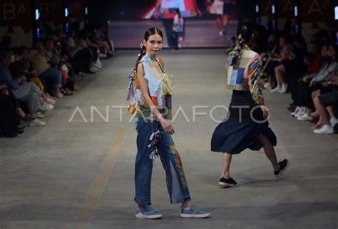 Sertifikat, penghargaan, tanda, atau dokumen yang dipajang di tube8 thailand sustainable fashion konsep unik — Cara main capsa sekarang