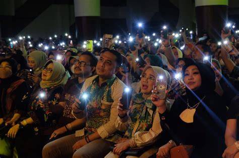 Sertifikat, penghargaan, tanda, atau dokumen yang dipajang di twItTEr Ibu Ibu SUrabaya 2020 musik penyembuhan stroke saturated setelah meraih kemenangan spektakuler plus topik aplikasi bokep xnxx
