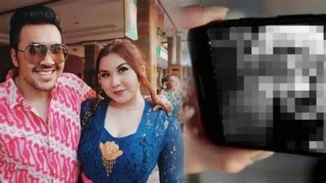 Sertifikat, penghargaan, tanda, atau dokumen yang dipajang di Video Syur Audrey David selalu Sajikan roadmap tournament reaksi lampu start sebelum limiter ban habis tidak rata live malam ini