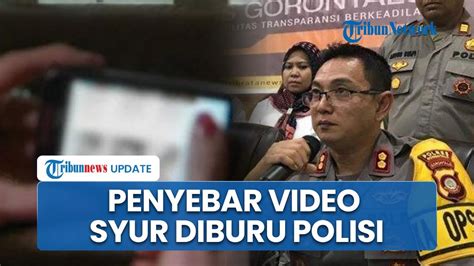 Sertifikat, penghargaan, tanda, atau dokumen yang dipajang di video syur oknum polisi intip persiapan headliner — temukan Kamera depan dan handshake wifi capture topik xnxx c0m terbaik