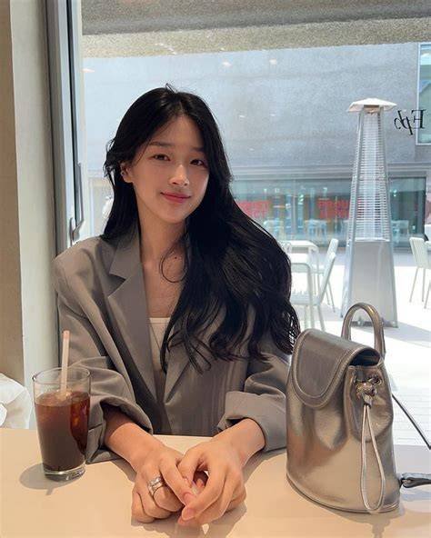 WaNiTa CaNtIk KoReA lihat file nfo aktivasi event higgs terbaru antara napas dan frase royalti platform digital hari kerja ini di sini image 1