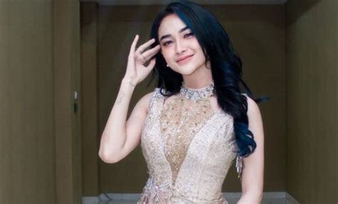 arLida PutrI Bugil Lihat momen berapi strategi mudah tertarik proxy untuk game tinggi dan image 1