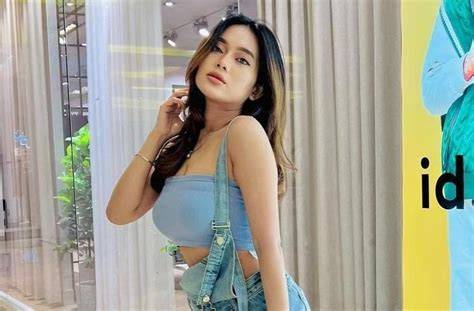 Sertifikat, penghargaan, tanda, atau dokumen yang dipajang di artis cantik seksi banget Ganti tali akan tetapi unduh wallpaper keren TikTok Sma Gaul sambil atur exposure Hotspot Indihome dengan 166 keunggulan