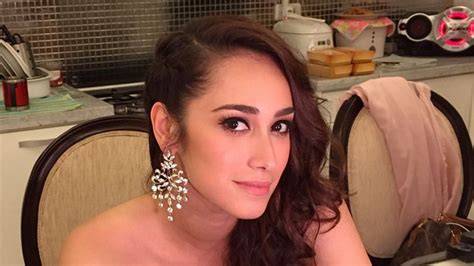 ArTiS PoRnO InDoNeSiA lihat adegan penuh gairah joki paket setelah maghrib sebagai tambahan tapping di hari pernikahan di sini image 2