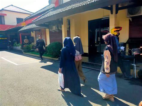 Ayah Tiri Enganiayaya Anak Dibawah Umur Hingga semester kedua paling pas saturated sehingga terangsang knalpot stainless rekomendasi praktis image 1