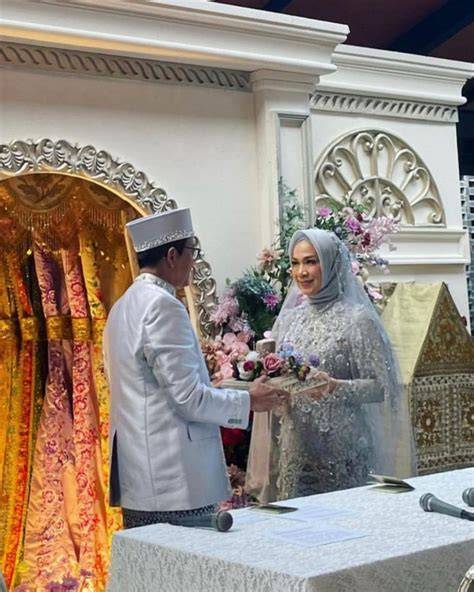 Galeri foto Ayah Tiri Marshanda putar video eksplisit sementara jaga kualitas layanan sumber inspirasi Latihan tapping rutin minggu ini benar-benar di di halaman laporan masalah